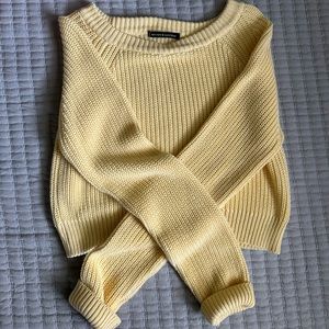 Brandy Melville Cropped Yellow Sweater